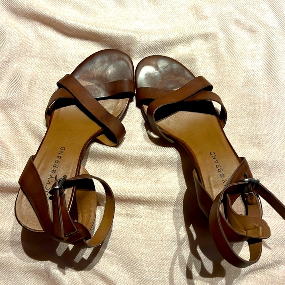 Cognac Lucky Brand heeled sandals